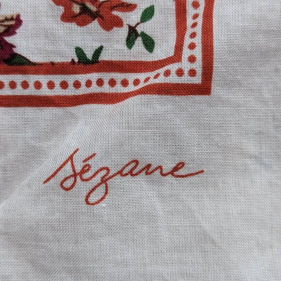 Sezane Gaston Cotton Scarf - Floral Print - Elegant and Classy - Picture 5 of 8